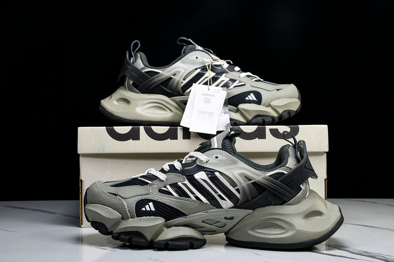 Tênis Adidas XLG