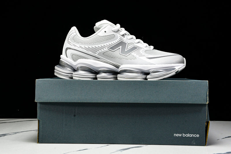 Tênis New Balance 2000