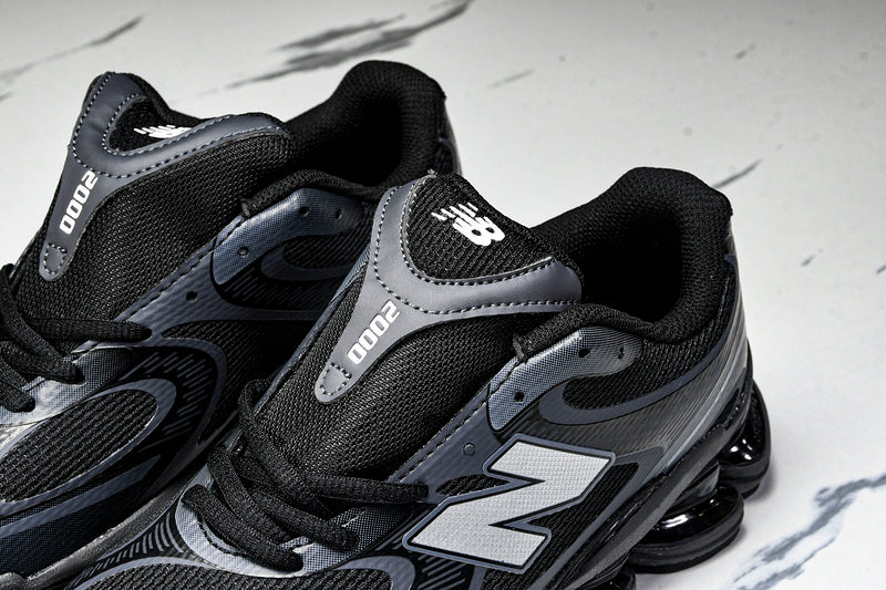 Tênis New Balance 2000