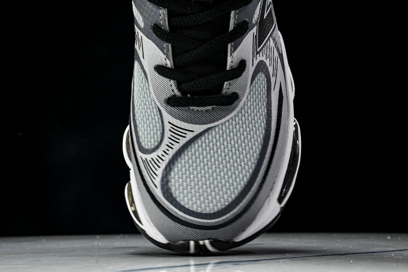 Tênis New Balance 2000