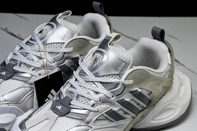 Adidas XLG Sneakers