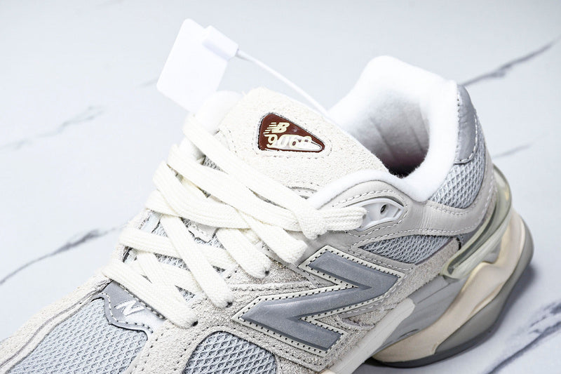 New Balance 9060 OLIVINA