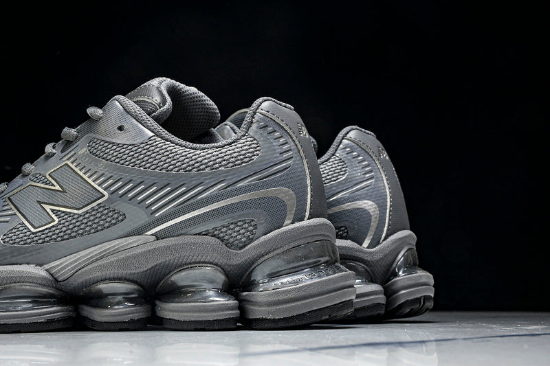 Tênis New Balance 2000