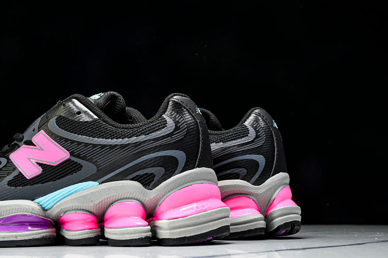 Tênis New Balance 2000
