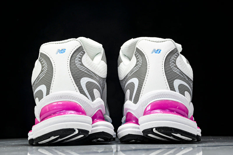 Tênis New Balance 2000