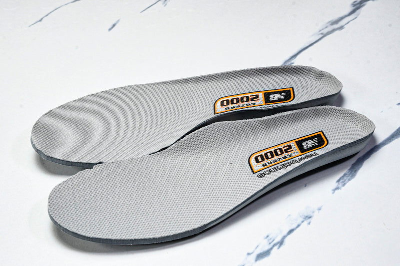 Tênis New Balance 2000