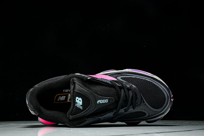 Tênis New Balance 2000
