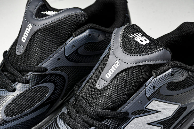 Tênis New Balance 2000