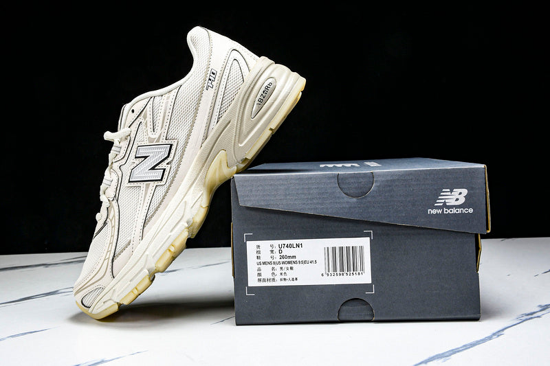 New Balance 740