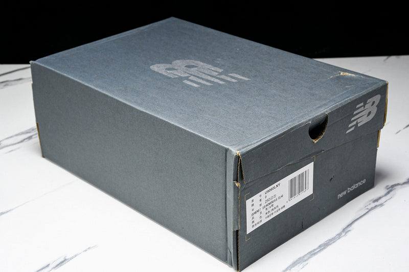 New Balance 9060 OLIVINA