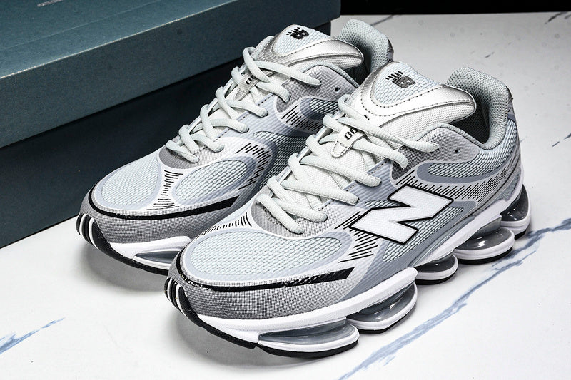 Tênis New Balance 2000