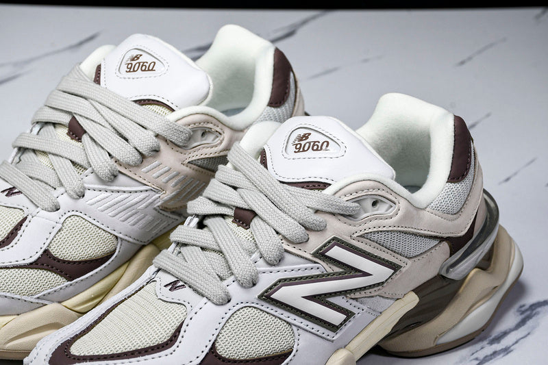 New Balance 9060 OLIVINA