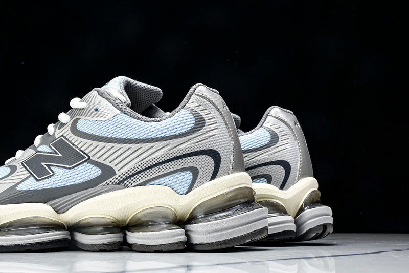 Tênis New Balance 2000