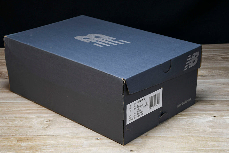New Balance 9060 OLIVINA