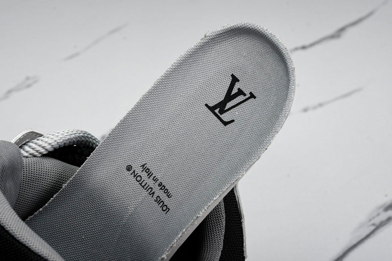 Louis Vuitton Sneaker