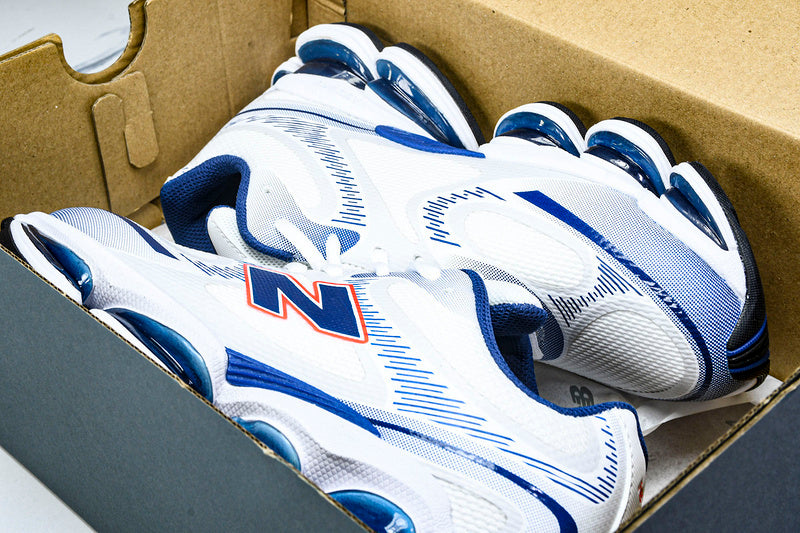 Tênis New Balance 2000