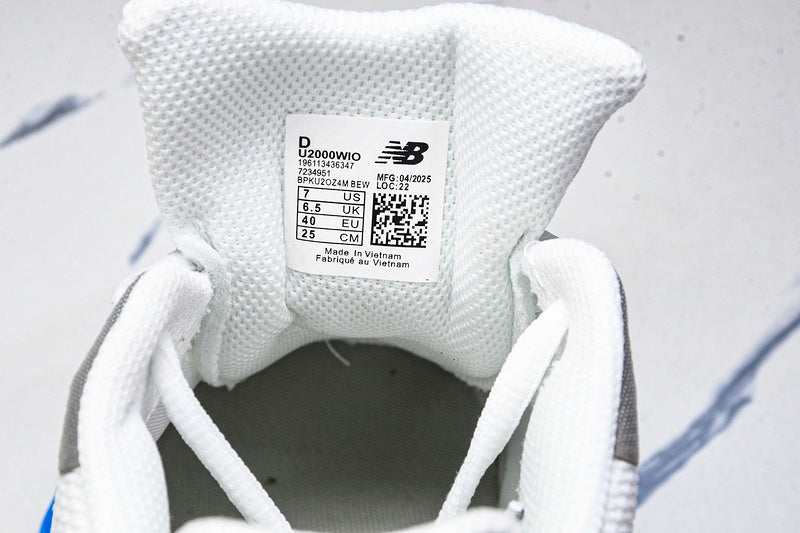 Tênis New Balance 2000