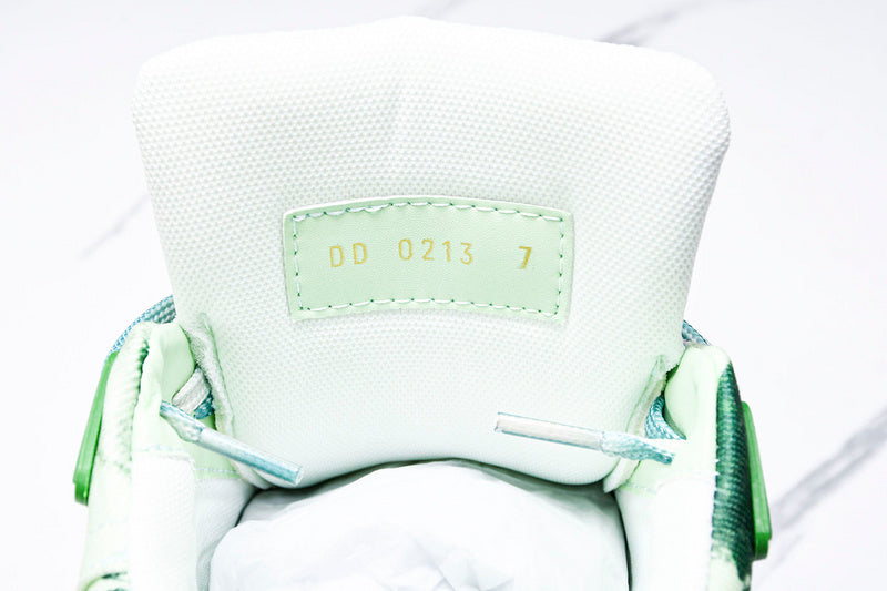 Louis Vuitton Sneaker