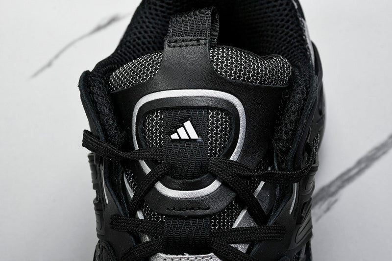 Tênis Adidas XLG