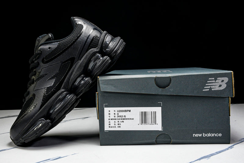 Tênis New Balance 2000