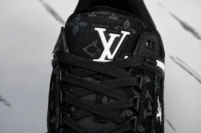 Louis Vuitton Sneaker
