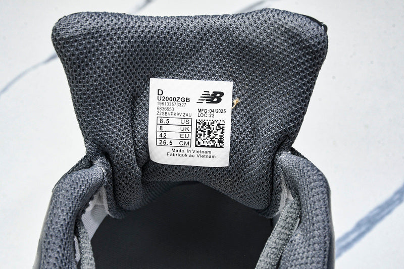 Tênis New Balance 2000