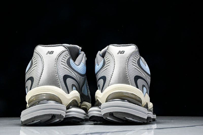 Tênis New Balance 2000