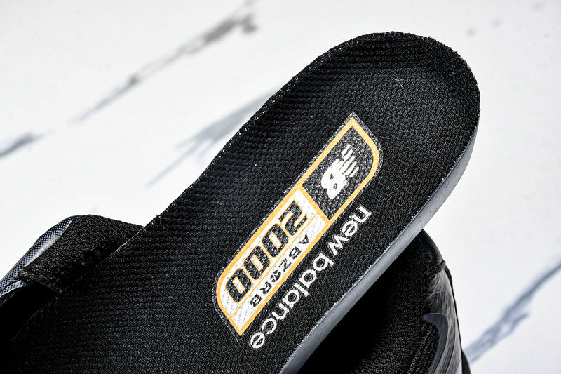 Tênis New Balance 2000