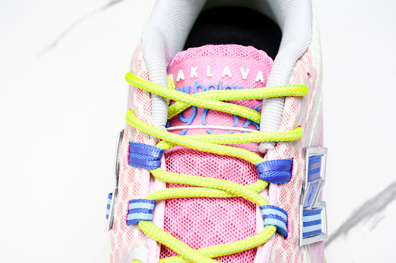 New Balance 1906