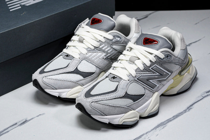 New Balance 9060 OLIVINA