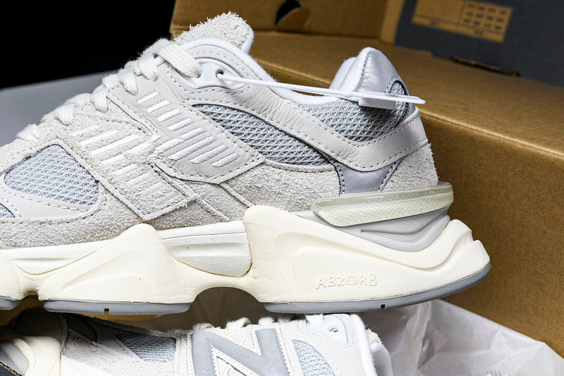 New Balance 9060 OLIVINA