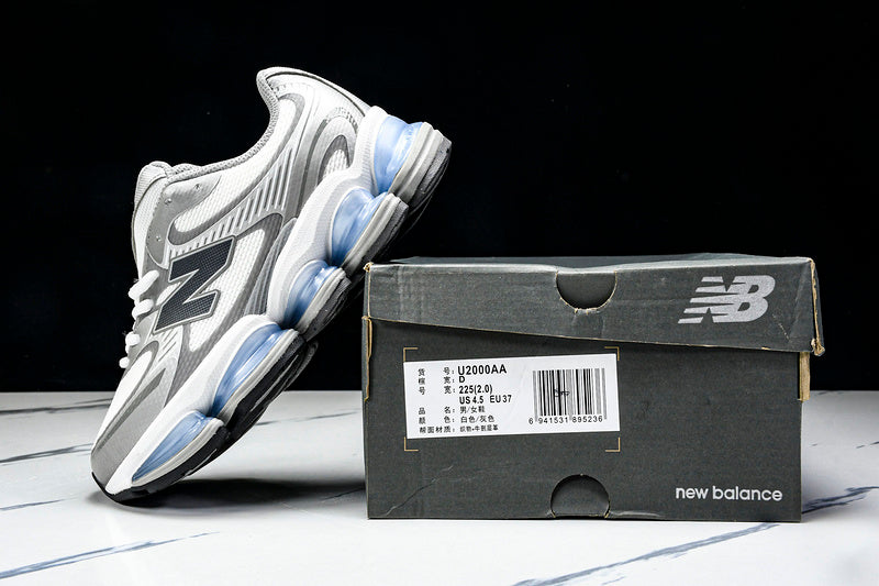 Tênis New Balance 2000