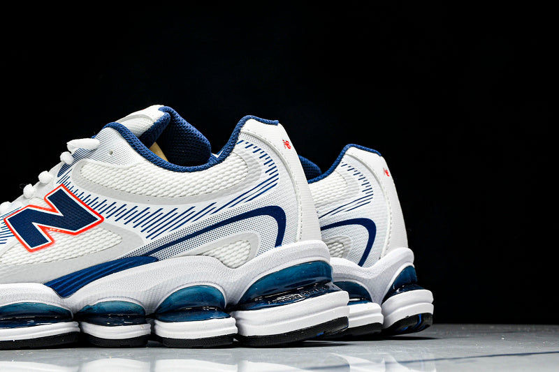 Tênis New Balance 2000