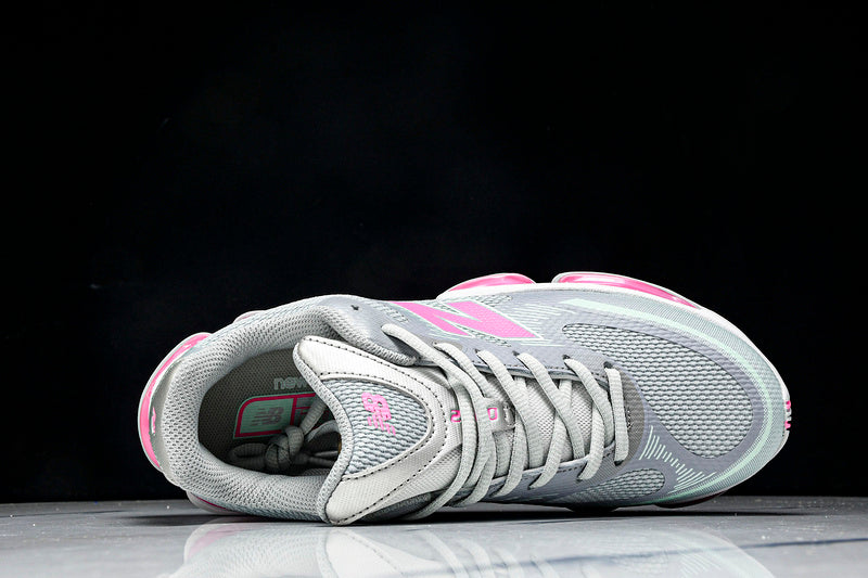Tênis New Balance 2000