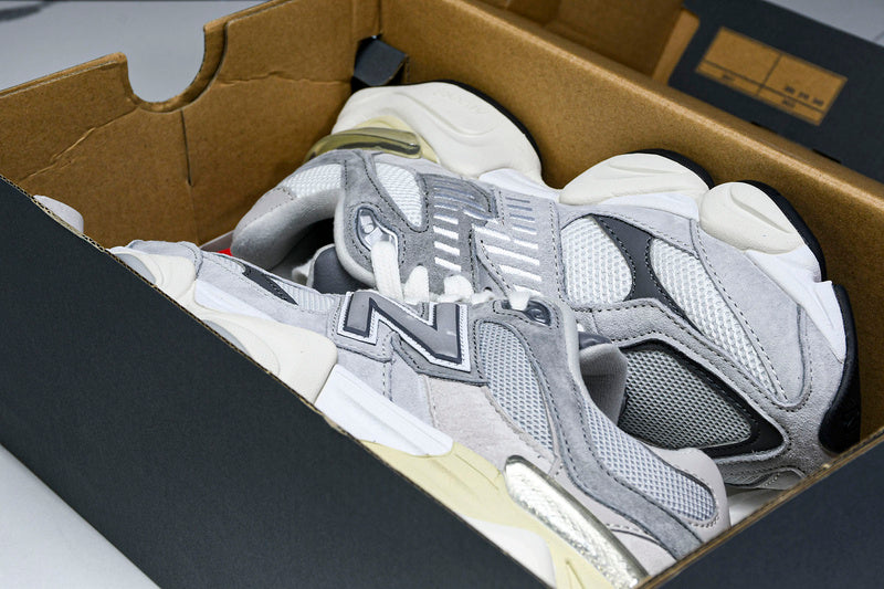 New Balance 9060 OLIVINA