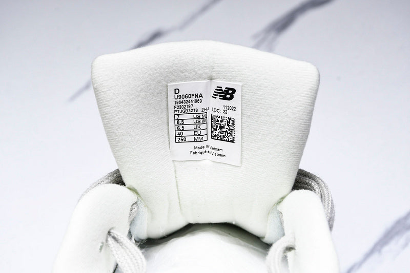 New Balance 9060 OLIVINA