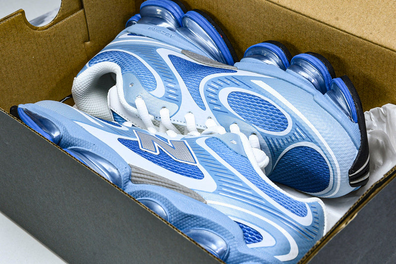 Tênis New Balance 2000