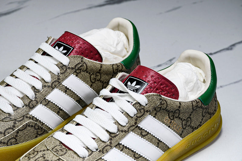 Tênis Adidas Gazelle Gucci