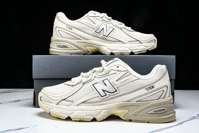 New Balance 740