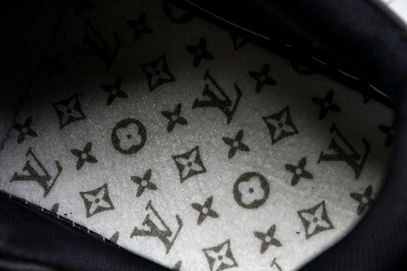 Tênis Louis Vuitton