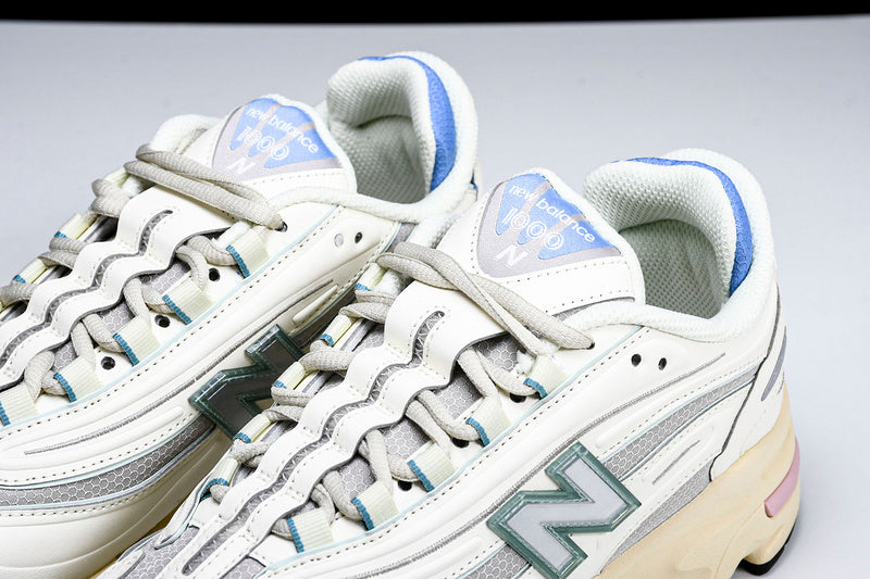 New Balance 1000