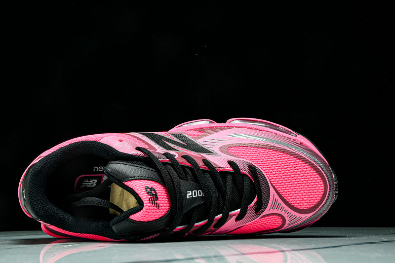 Tênis New Balance 2000