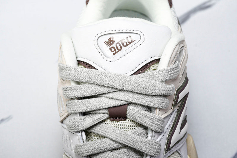 New Balance 9060 OLIVINA