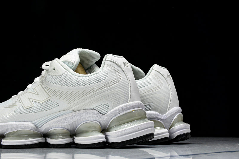 Tênis New Balance 2000