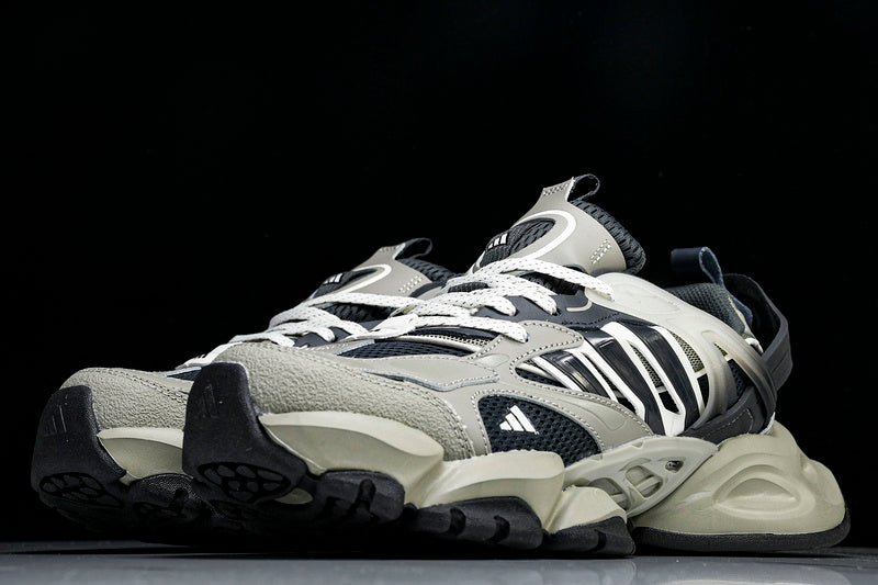 Tênis Adidas XLG