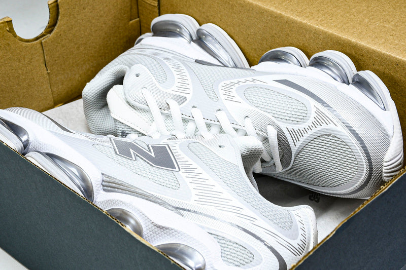 Tênis New Balance 2000