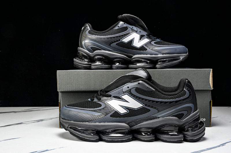 Tênis New Balance 2000