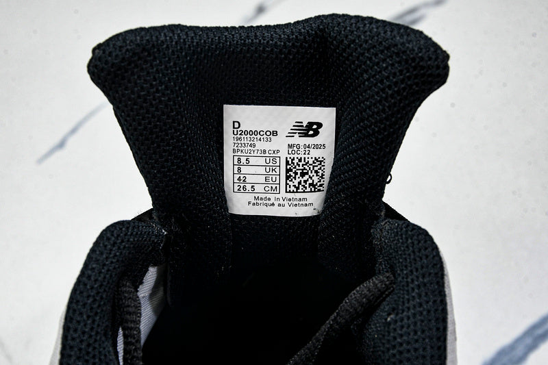 Tênis New Balance 2000