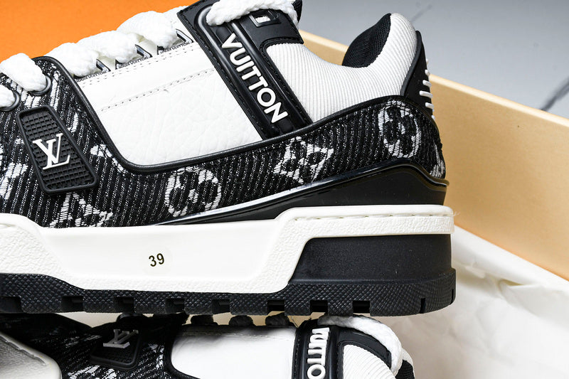 Louis Vuitton Sneaker