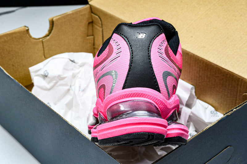 Tênis New Balance 2000